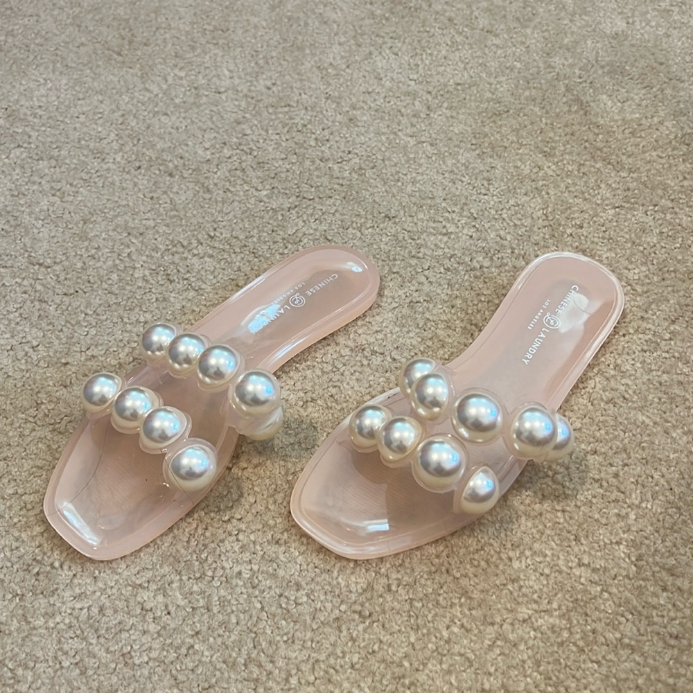 Chinese Laundry pearl jelly sandal